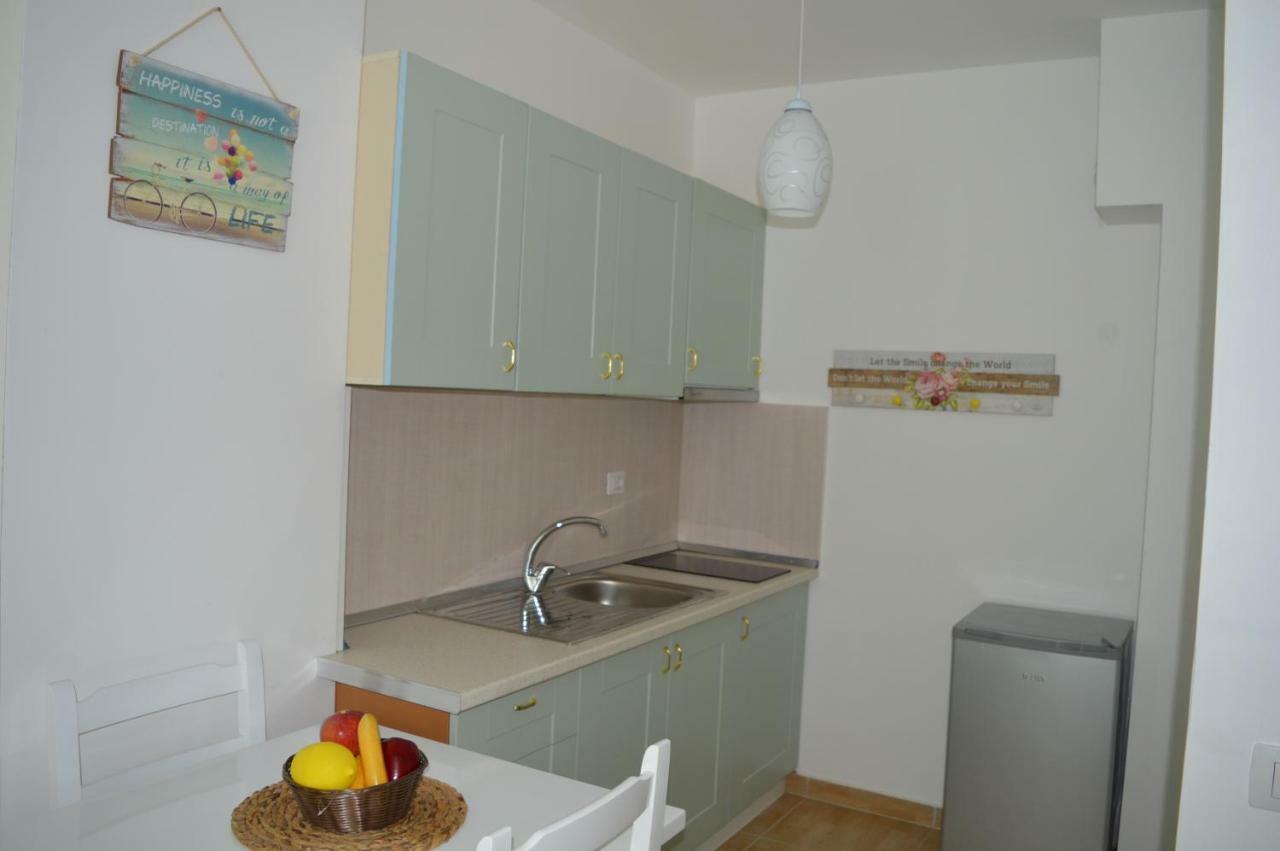Apartment Bllaca Shengjin Exterior photo